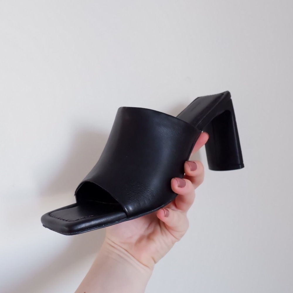 SOLD- OAK + FORT Peep Toe 90’s Inspired Mules - Picture 2 of 7